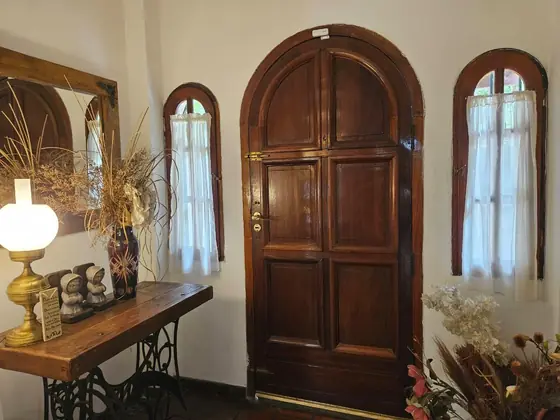Casa con jardín y pileta, a 3 cuadras del centro, foto 3