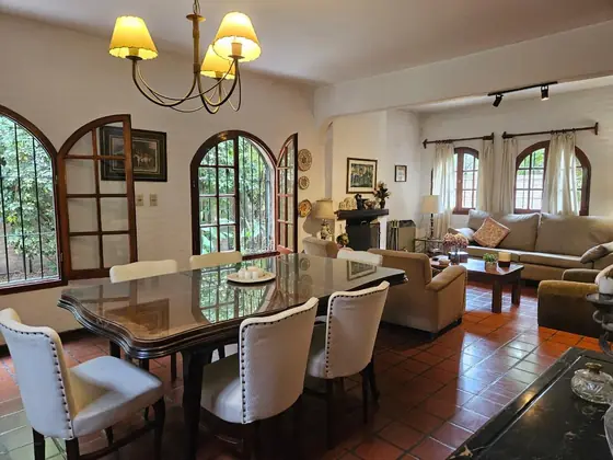 Casa con jardín y pileta, a 3 cuadras del centro, foto 5