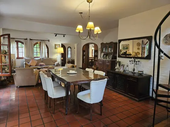 Casa con jardín y pileta, a 3 cuadras del centro, foto 6