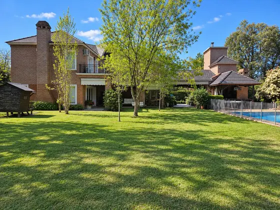 Casa en Los Fresnos, sobre 1.595 m², foto 4