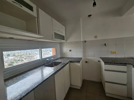 Departamento de 3 ambientes en piso 14, foto 3